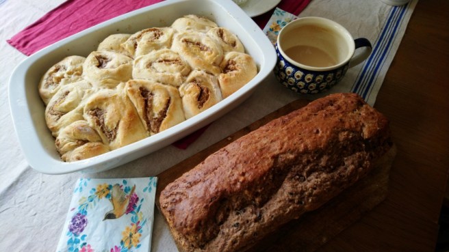WELTFRIEDEN Brot und Schnecken